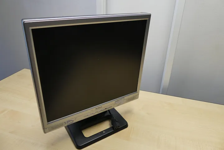 Belinea Monitor (Maxdata) Model No.: 10 17 35 (11 17 49)